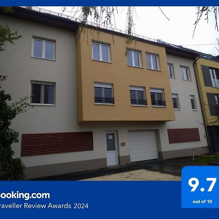 Blonde River Apartman Mora Сегед Экстерьер фото